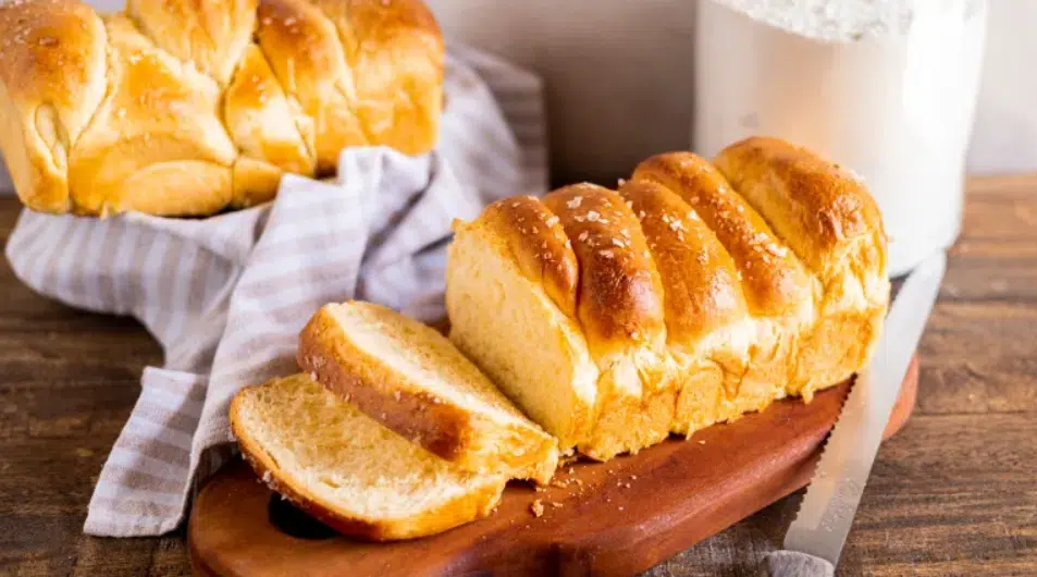 Lire la suite à propos de l’article Brioche Maison Sans Gluten : Légère et Moelleuse