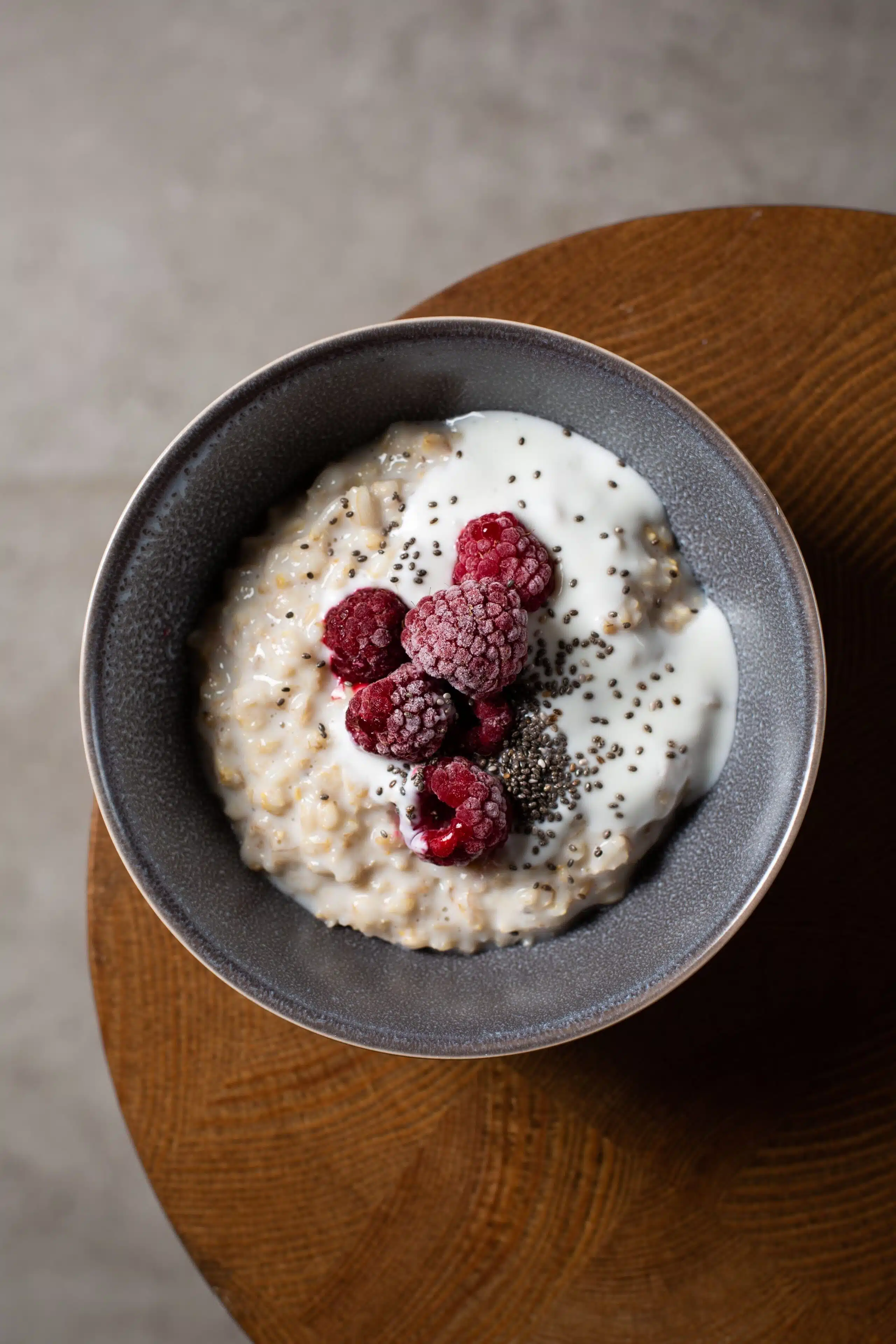 Lire la suite à propos de l’article Recette Porridge sans gluten Façon Tiramisu : Léger et Onctueux